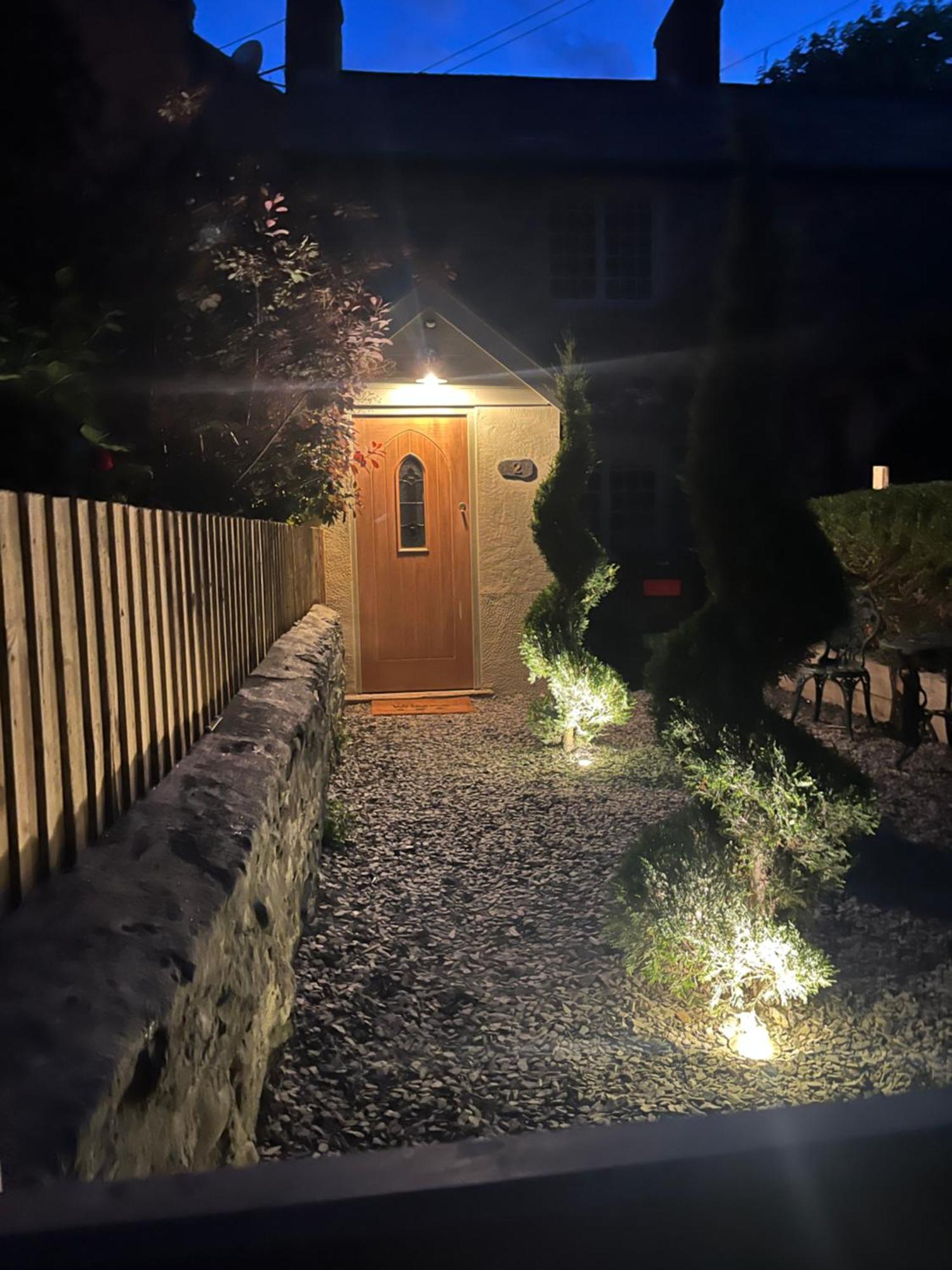 Posh Little Cottage Llangollen Ngoại thất bức ảnh